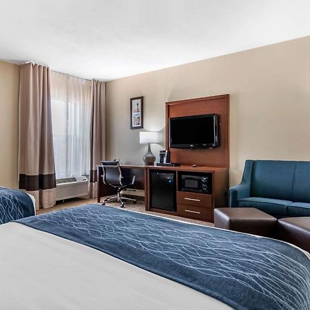 Comfort Inn & Suites Junction City - Near Fort Riley Buitenkant foto