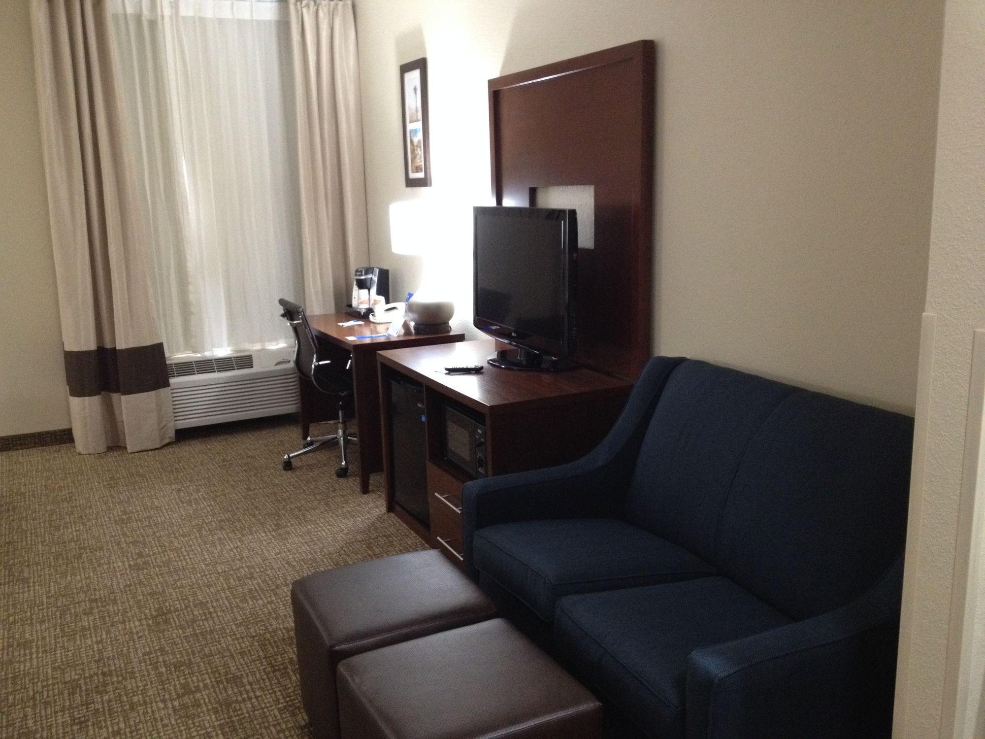 Comfort Inn & Suites Junction City - Near Fort Riley Buitenkant foto