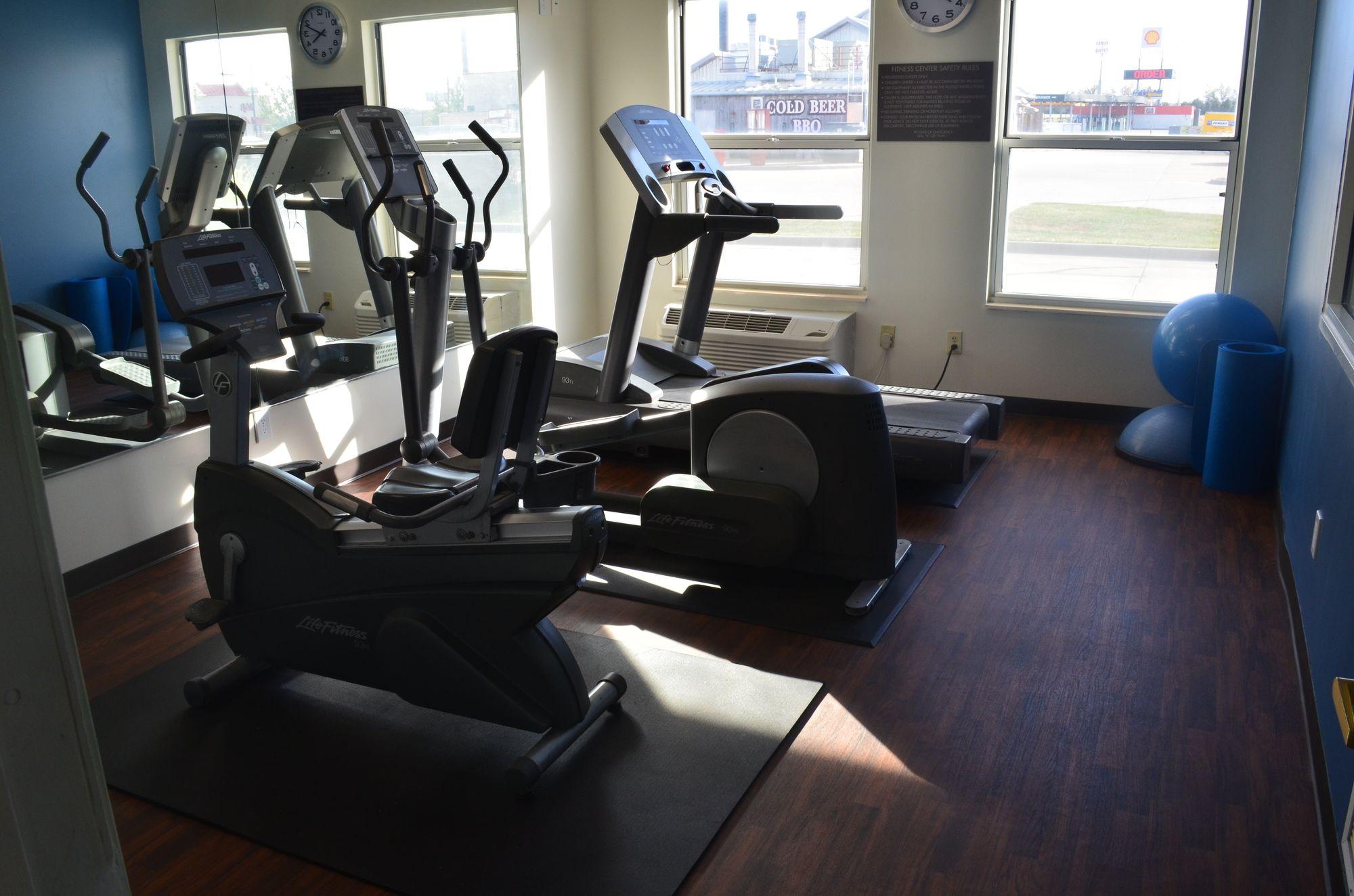 Comfort Inn & Suites Junction City - Near Fort Riley Buitenkant foto