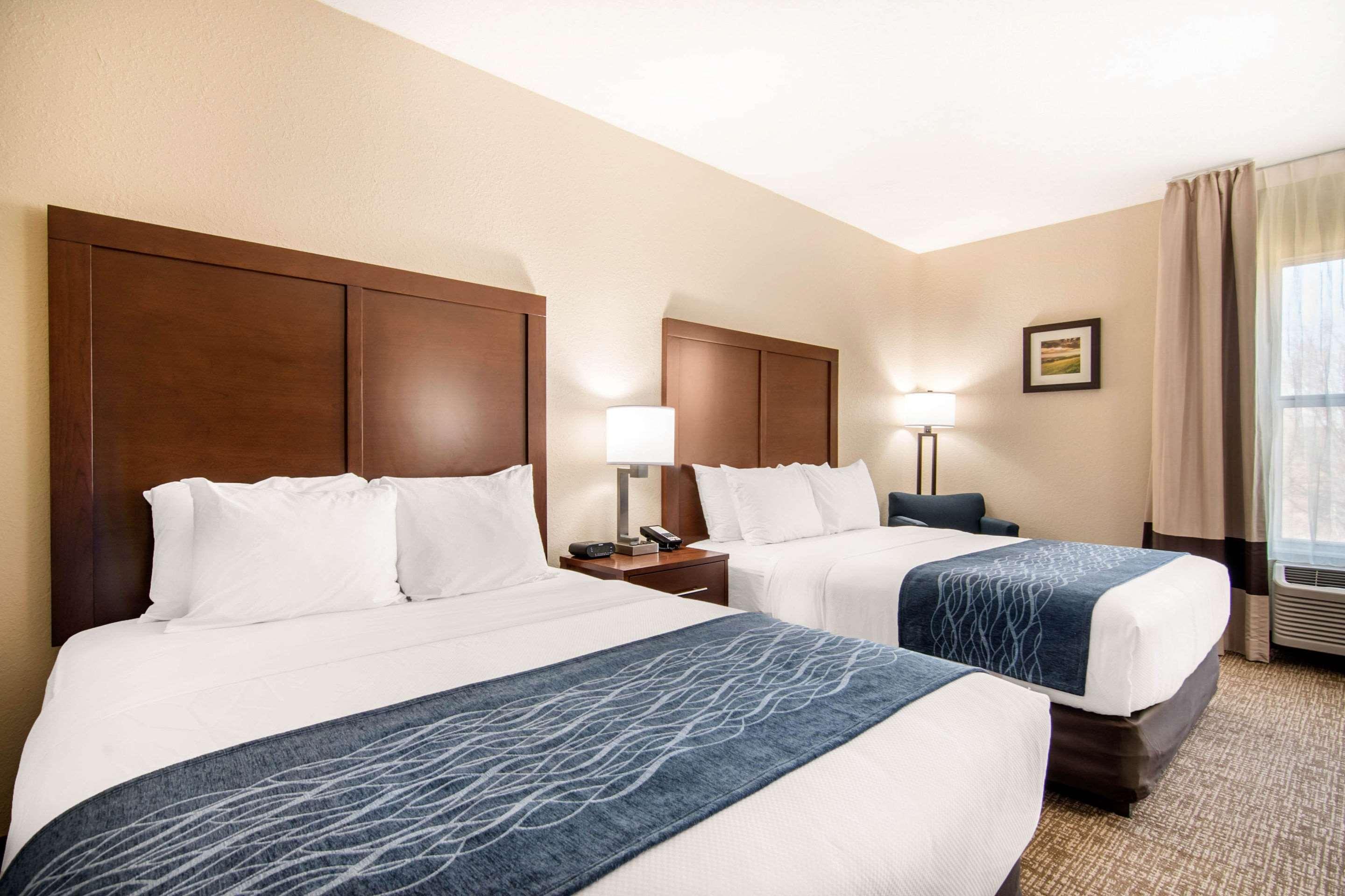 Comfort Inn & Suites Junction City - Near Fort Riley Buitenkant foto