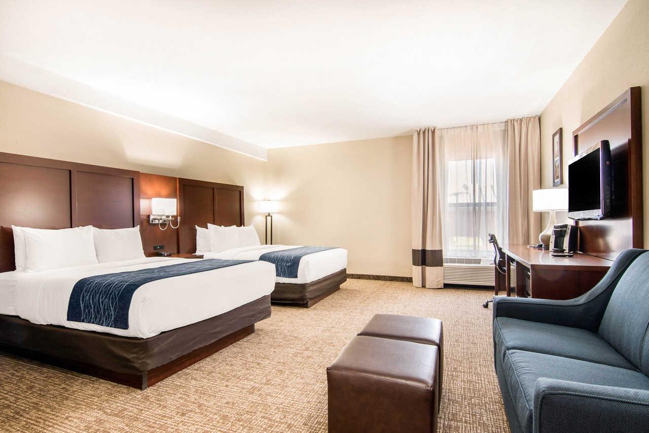 Comfort Inn & Suites Junction City - Near Fort Riley Buitenkant foto