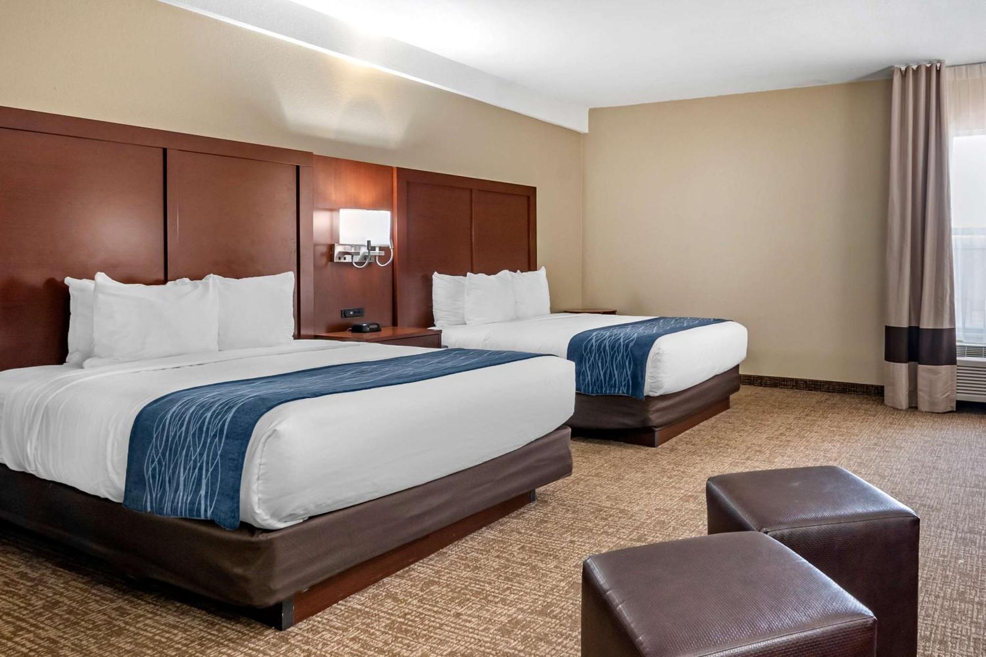 Comfort Inn & Suites Junction City - Near Fort Riley Buitenkant foto