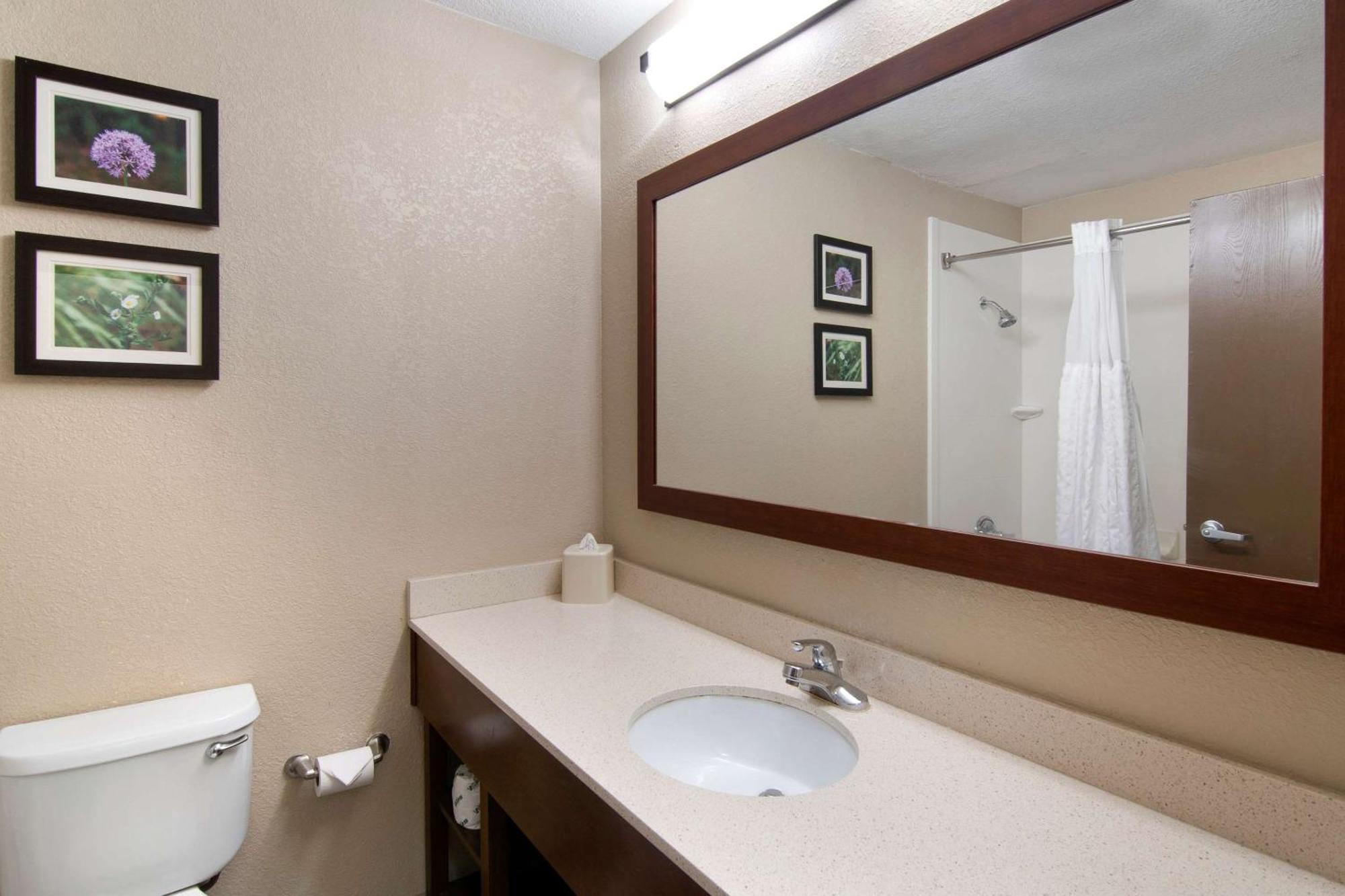 Comfort Inn & Suites Junction City - Near Fort Riley Buitenkant foto